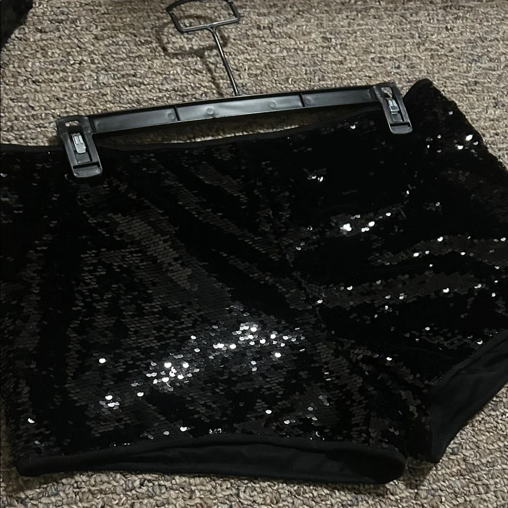 No Boundaries Black Sequin Sleevelss Top with matching shorts, Size XL 16/18 NWT - Picture 9 of 10
